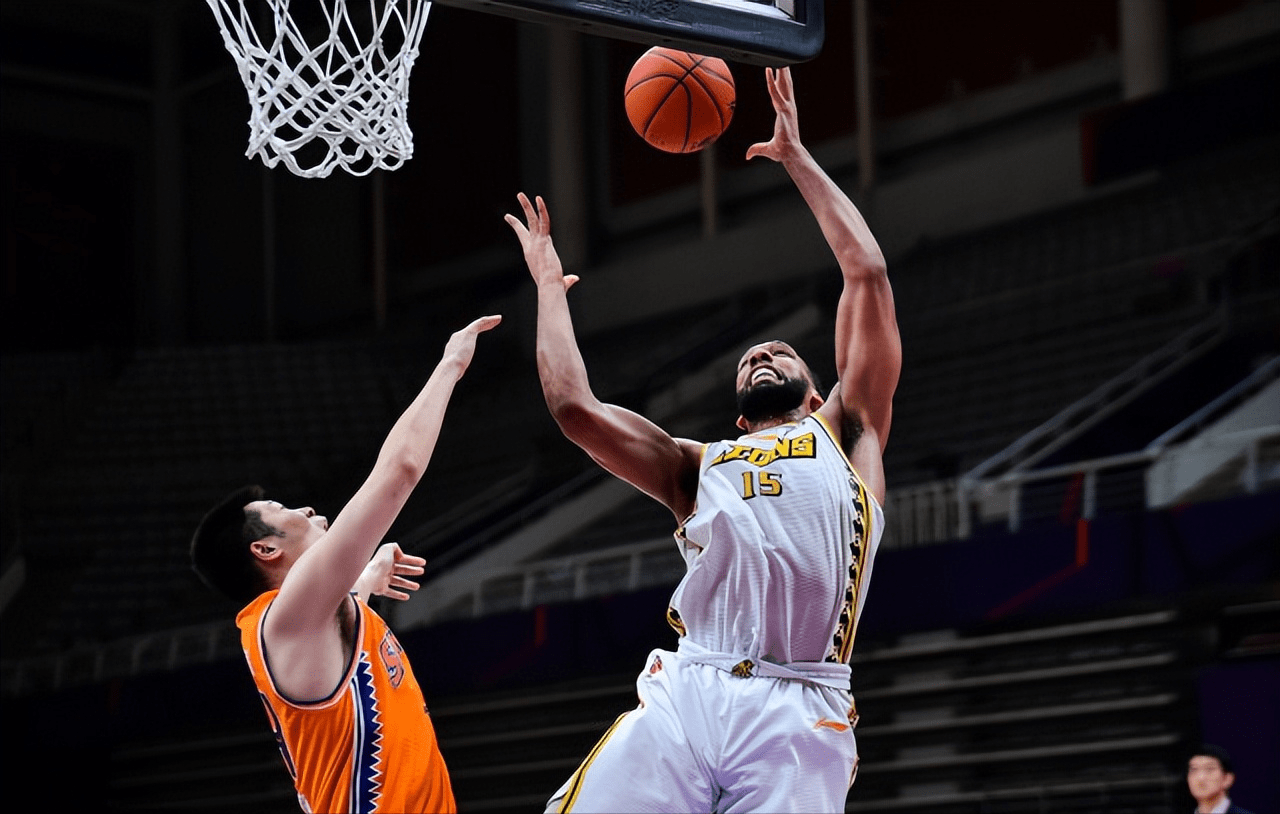  塞巴斯蒂安电影完整版1976 